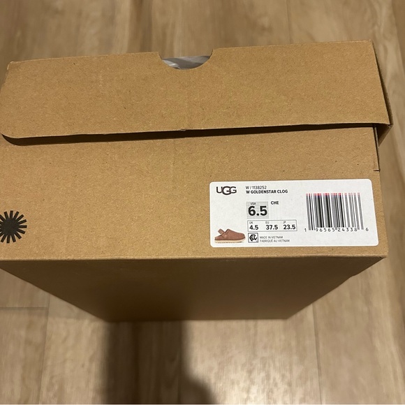 UGG Chestnut Suede Clogs - Picture 7 of 7